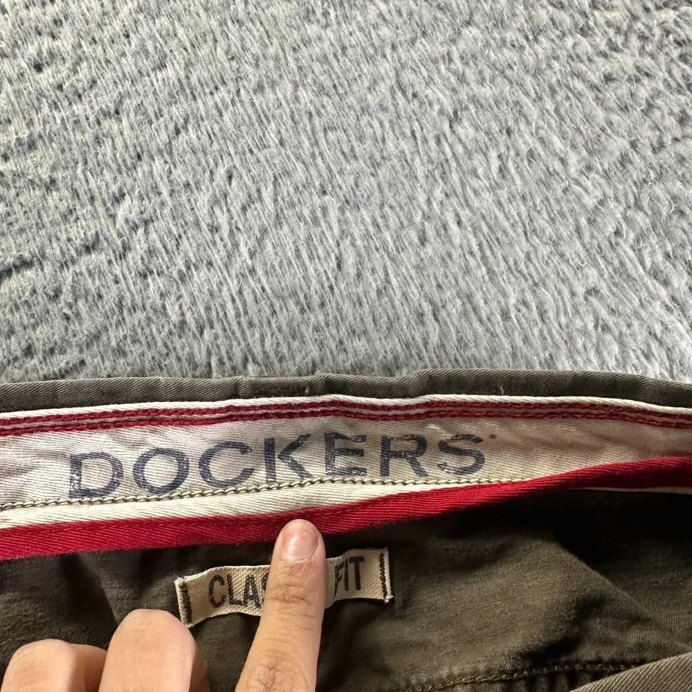 Dockers Pant Mens 32x32 Brown Cotton Chino Straight Classic Fit Preppy Business